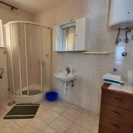 Apartman In 36139 Sevid